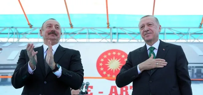 İlham Aliyev’in Rize yorumu kalabalığı coşturdu! Aziz kardeşim Erdoğan’a dedim ki sözleri ile açıkladı: Cennete benziyor