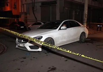 Otomobilinde başından vurulmuş halde bulundu!