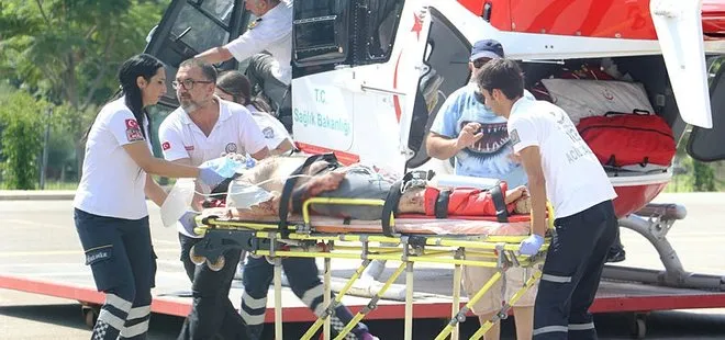 TUR MİDİBÜSÜ ŞARAMPOLE DEVRİLDİ: 4 ÖLÜ, 27 YARALI
