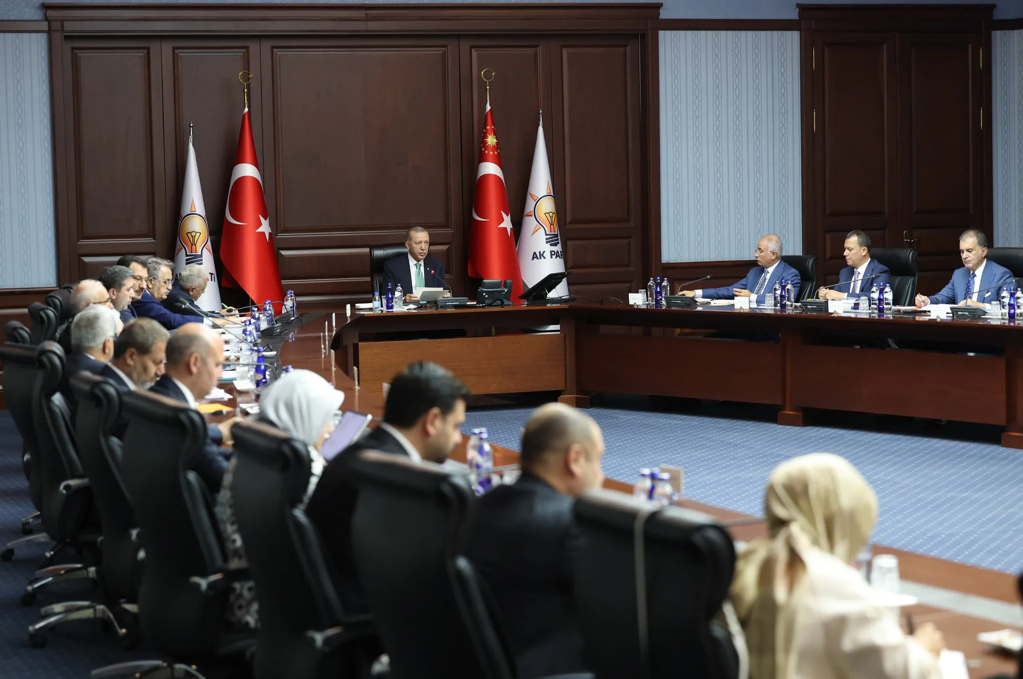 Başkan Erdoğan, AK Parti MYK Toplantısında Okul Güvenliği ve Dijital Tehlikeleri Ele Alacak