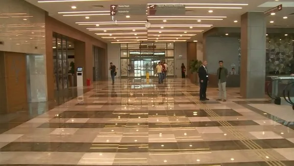 asrin-felaketinde-sismik-izolatorlu-sehir-hastaneleri-dimdik-ayakta-1676353847138.jpg Kahramanmaraş depreminde gözler sismik izolatörlü şehir hastaneleri çevrildi! Dimdik ayakta kalarak şifa dağıtıyorlar - 6