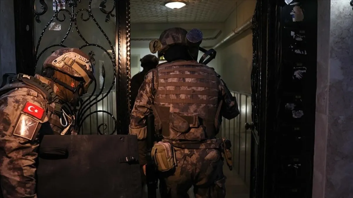 Zehir tacirlerine darbe! İstanbul’da dev operasyon: 1 milyon 4 bin uyuşturucu hap ele geçirildi