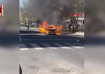 Taksi alev alev yandı; o anlar kamerada