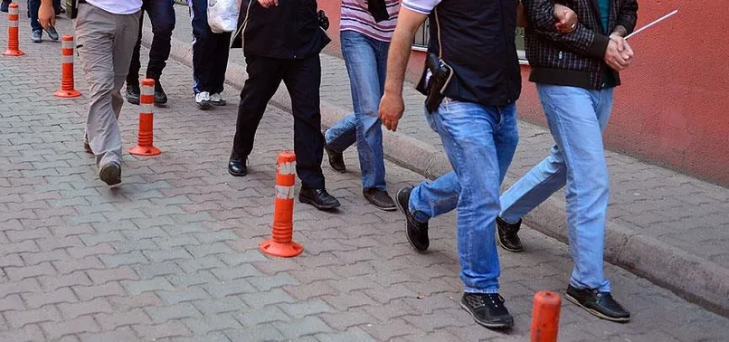 FETÖ soruşturması: ByLock kullanan 15 eski öğretmene gözaltı kararı