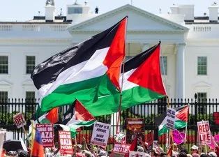 Katil İsrail ve ABD yönetimine Gazze protestosu! Binlerce Filistin destekçisi Beyaz Saray’ı kuşattı: “Biden’ın kırmızı çizgisi yalan”