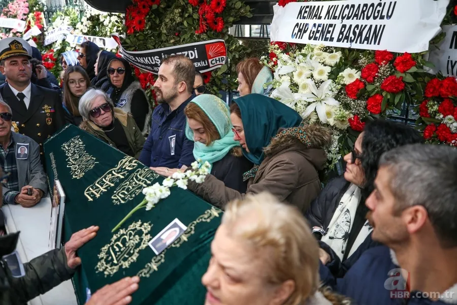 Yeşilcam'ın Ömercik'i Ömer Dönmez son yolculuğuna uğurlandı! Bakan Hulusi Akar yalnız bırakmadı 6