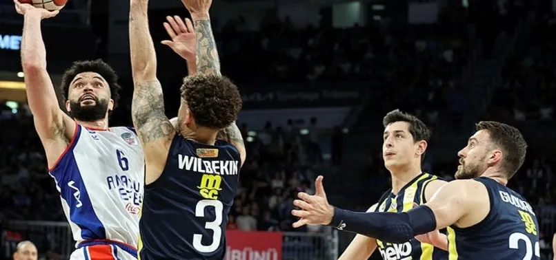 Anadolu Efes Fenerbahçe Beko'yu geçti! Seride durum 2-1'e geldi...