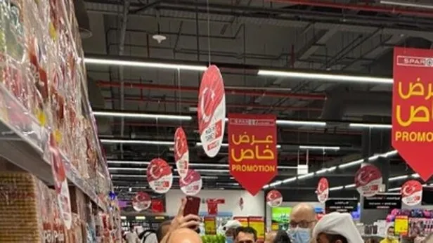 Türk mallarına boykota karşı hamle! O ürünlere Türk bayrağı ve Türk malı ibaresi yerleştirdi