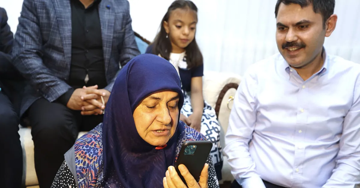 Başkan Erdoğan Elazığlı depremzede aileyle telefonda görüştü! "Evlerimiz o biçim, size dua ediyoruz"