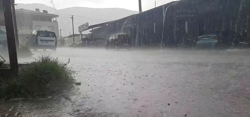 İstanbul'da dolu yağdı cumartesi ve pazar için uyarı geldi! Meteoroloji'den İstanbul ile Ankara için flaş açıklama