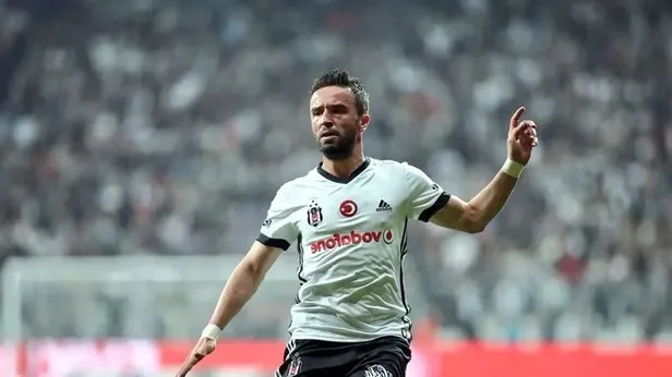 Türk futbolunun tanınmış savunma oyuncusu meslek değiştirdi! İşte Gökhan Gönül’ün merak edilen yeni işi…. - 4