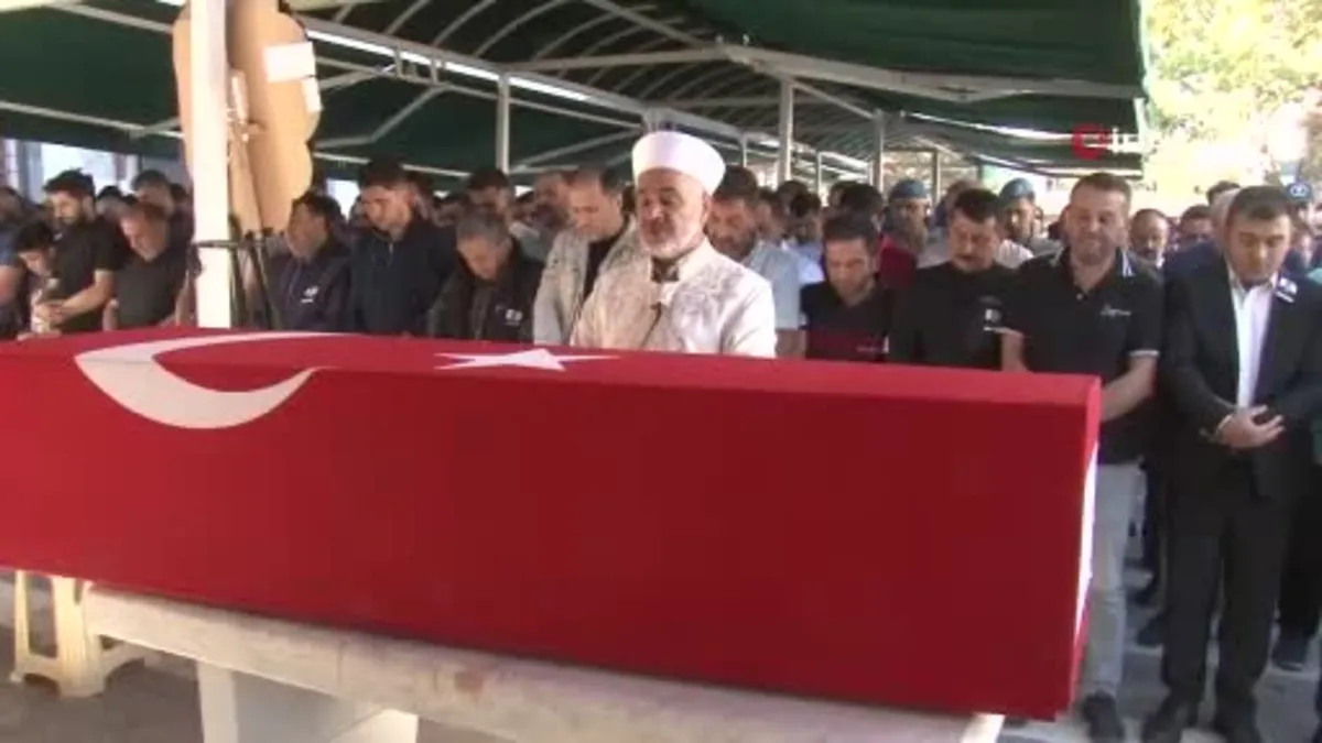 Kayseri'de trafik kazasında hayatını kaybeden teğmen toprağa verildi