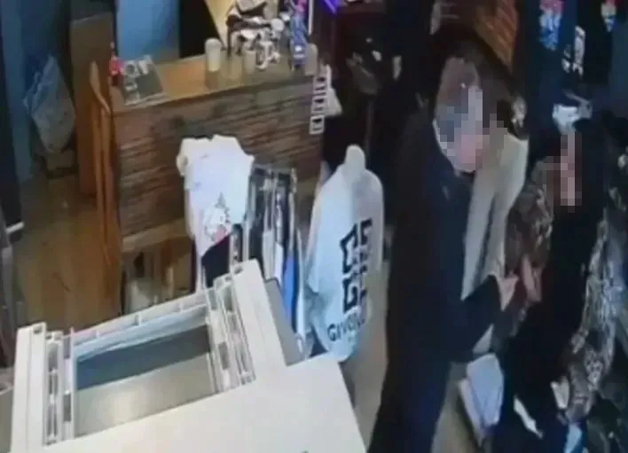 1783070553218.jpeg Esnafın kabusu yakalandı! Dükkan dükkan gezip taciz ediyordu - 3