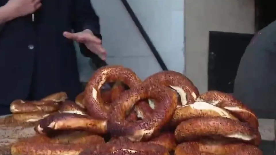 Ankara Kalesi’nde 120 yıllık simit geleneği