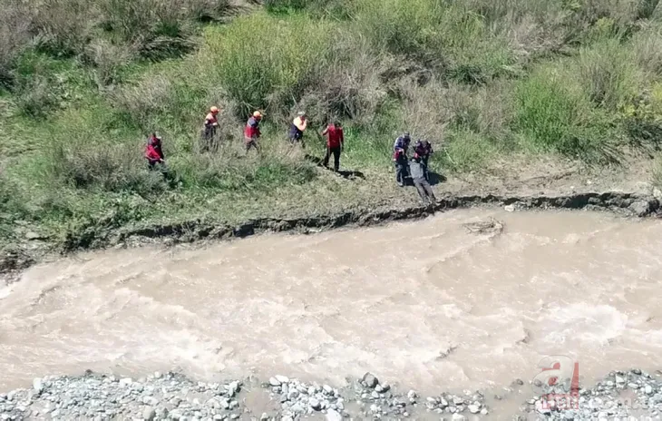 Babaya gösterdiler, yıkıldı! O anlar ortaya çıktı.