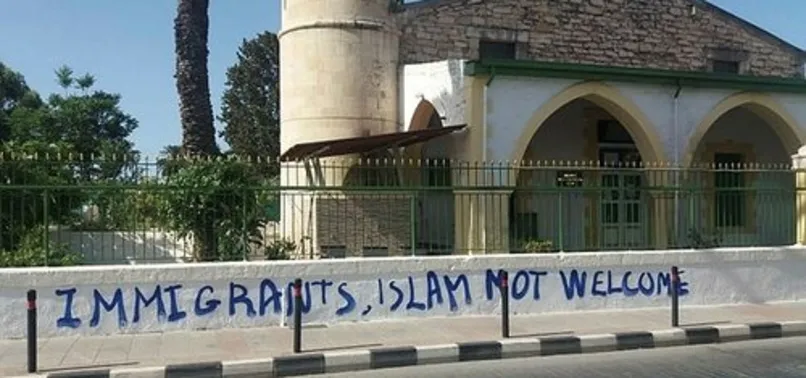 Güney Kıbrıs’ta bulunan Köprülü Camisi’ne çirkin saldırı
