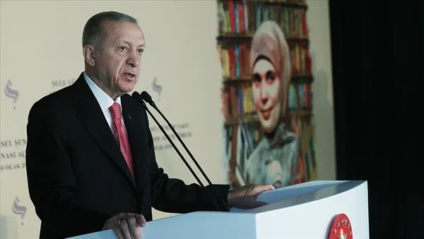 sule-yuksel-senlerden-baskan-recep-tayyip-erdogana-son-mektup-1683310280832.jpg Şule Yüksel Şenler’den Başkan Recep Tayyip Erdoğan’a son mektup: İslam aleminin göz bebeği - 1