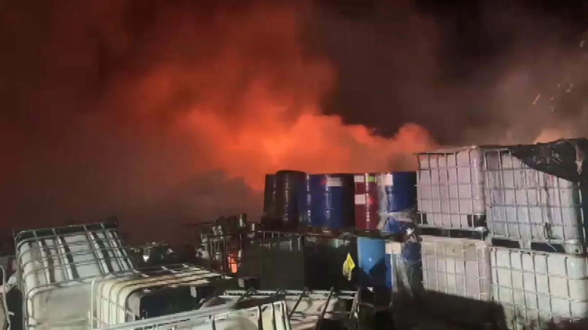 Ankara'da geri dönüşüm fabrikasından çıkan yangın kontrol altında