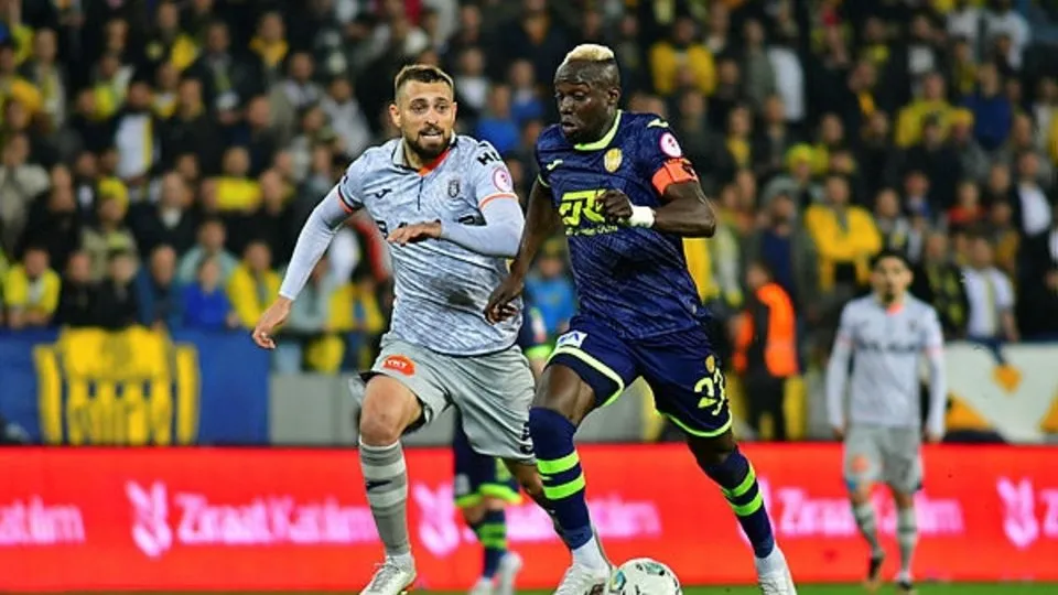 Başakşehir’den geçit yok! ZTK finalinde Fenerbahçe’nin rakibi oldu! Ankaragücü 2-2 Başakşehir MAÇ SONUCU.