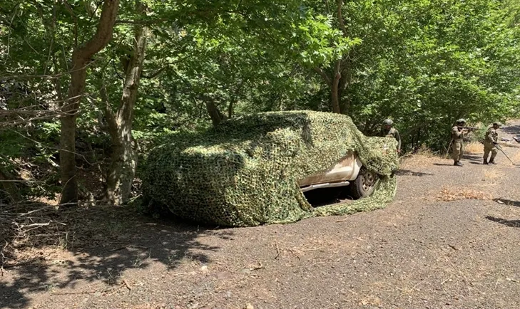 Teröristlerin kamyoneti imha edildi