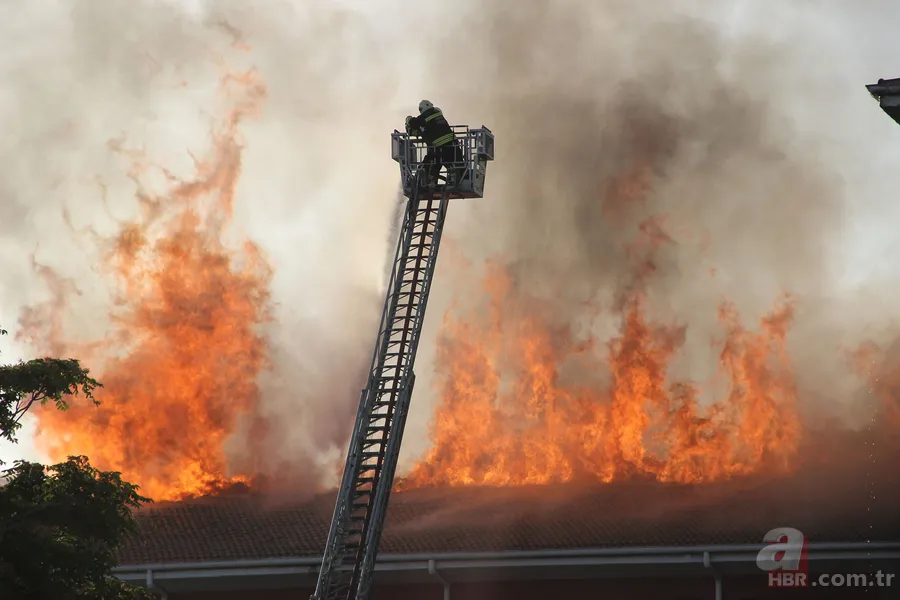 Konya'da bir lisenin çatısında yangın çıktı 6