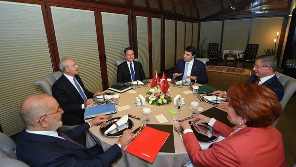 temel-karamollaoglu-altili-masanin-eskiden-oldugu-gibi-buyuk-bir-onemi-kalmadi-1660511424132.jpg Temel Karamollaoğlu: Altılı masanın eskiden olduğu gibi büyük bir önemi kalmadı - 1