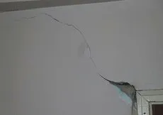 Tokat’taki deprem nedeniyle Kayseri’de bir evde hasar oluştu