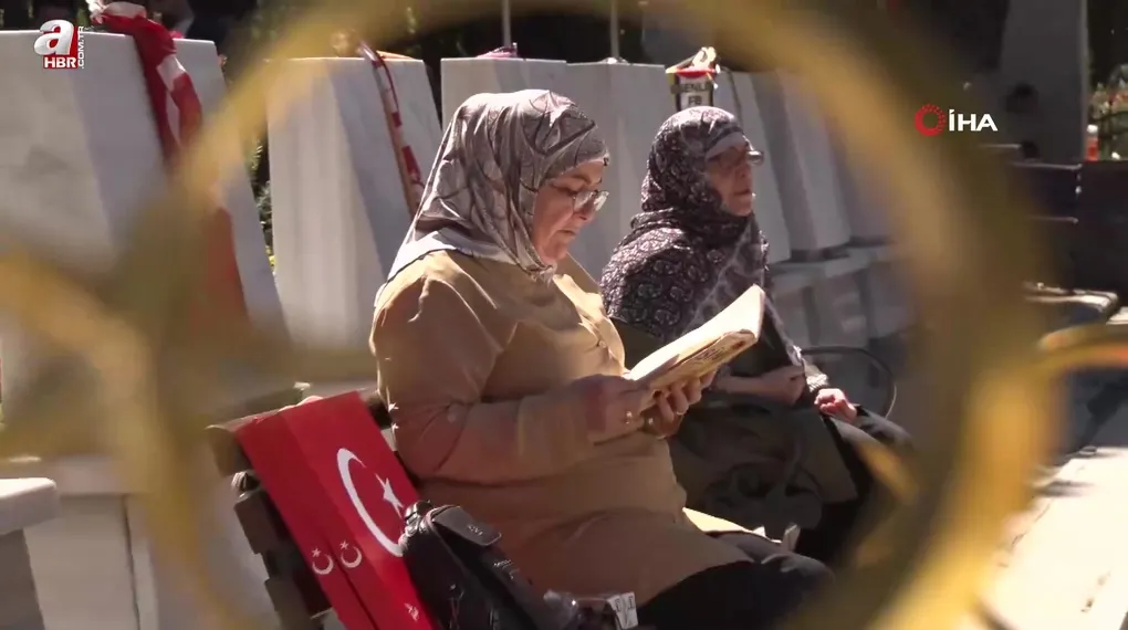 Edirnekapı şehitliğinde bayram ziyareti