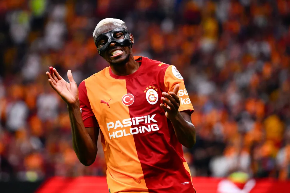 Victor Osimhen'in Trabzonspor maçı öncesi durumu netleşiyor: Yıldız golcü sahada olmak için geri dönüşe hazırlanıyor - 2