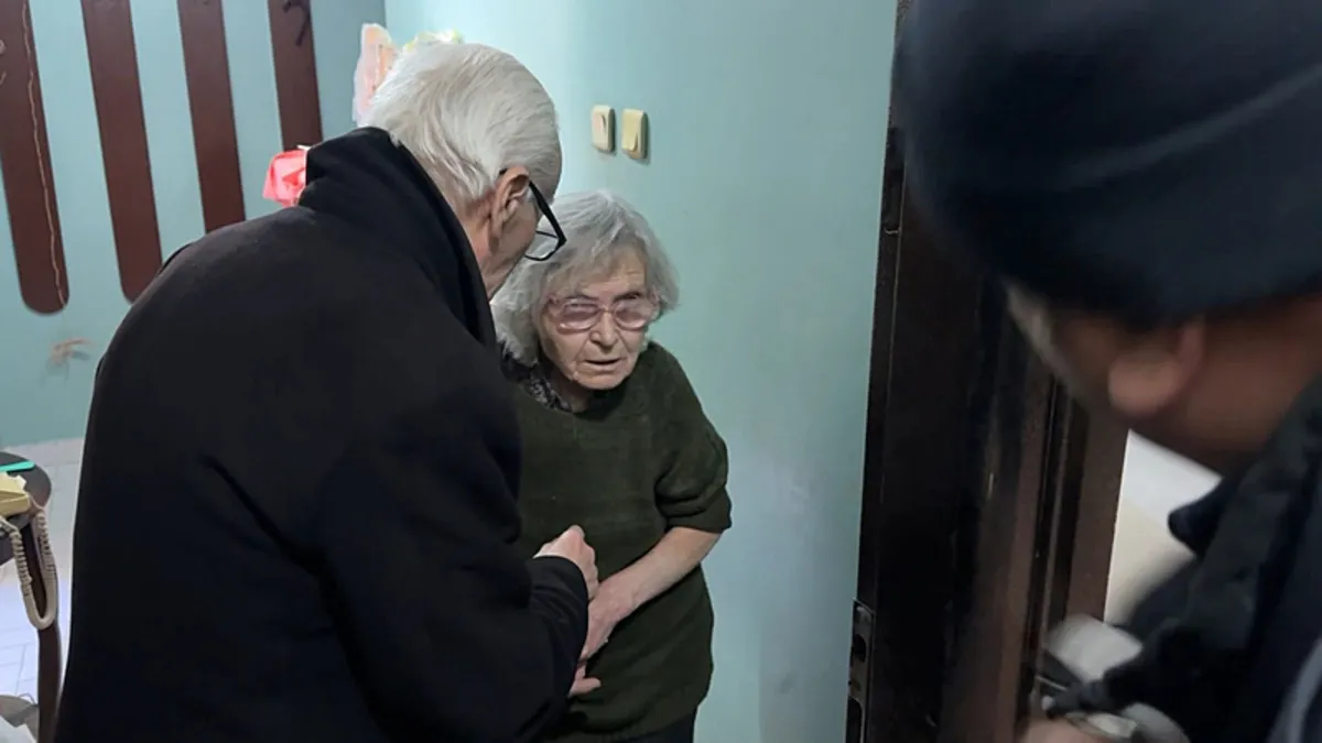 Kapı zilini duymayan eşine isyan etti: Hayatımı mahvettin