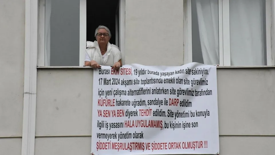 İzmir’de şiddete pankartlı tepki! Apartman görevlisi kabusu yaşattı: Sesini böyle duyurdu
