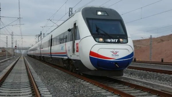 ankara-istanbul-arasi-yht-seferleri-basladi-25-dakika-kisaldi-1625899084525.jpg Ankara-İstanbul arası YHT seferleri başladı! 25 dakika kısaldı! - 1