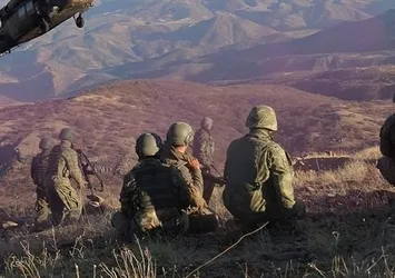 Son dakika: PKK'ya ağır darbe! 12 terörist...