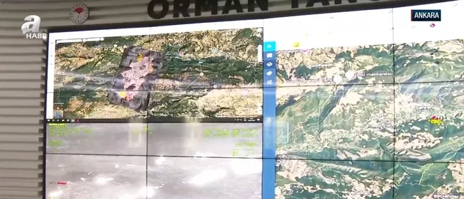 alevlerle-724-mucadele-ediliyor-a-haber-yangin-hareket-merkezinde-1751102814370.jpg Ekran görüntüsü / A Haber