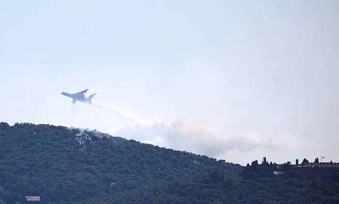 Son dakika: Heybeliada’da korkutan yangın! Havadan ve karadan müdahale ile kontrol altına alındı