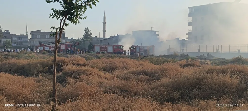 Alevler evleri tehdit etti! Sason'da ekiplerin ve bölge halkının seferber olduğu yangın yerleşim alanlarına ulaşmadan söndürüldü - 1