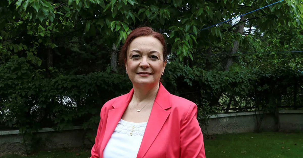 Bilim Kurulu üyesi Prof. Dr. Seçil Özkan: 2 uç noktada kalırsak koronavirüste 2'nci dalgayı yaşayabiliriz | Video