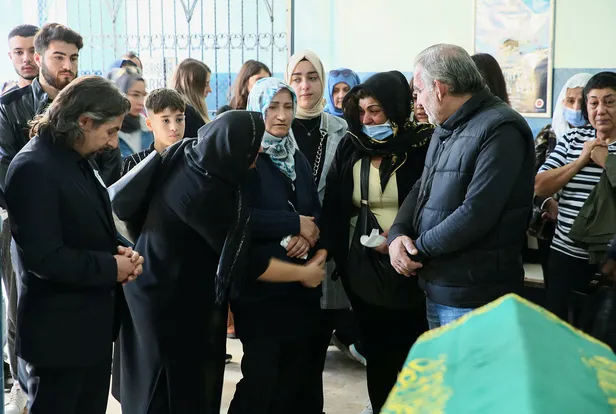 izmirde-deprem-son-dakika-5-kasim-izmir-depremi-siddeti-kac-izmir-depremi-merkez-ussu-son-depremler-1667655904375.jpg İzmir'de deprem son dakika! 5 Kasım İzmir depremi şiddeti kaç? İzmir depremi merkez üssü | SON DEPREMLER - 4