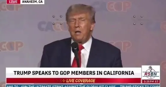 Trump kürsüde terör destekçisi Biden ile kafa buldu: Bu adam bunak!