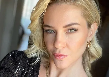 Emine Ün ve kızının paylaşımı sosyal medyayı salladı! Duru Kınay güzelliğiyle hayran bıraktı