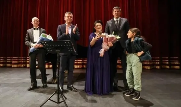 Özgür Özel’in elini öptüğü Türkiye düşmanı Pervin Chakar’dan skandal paylaşım!