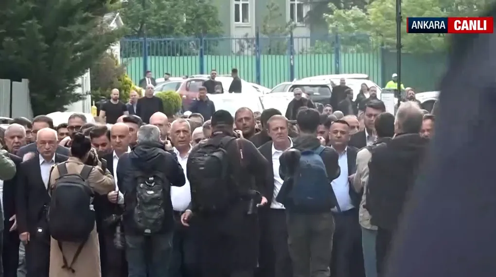 CHP Genel Merkezi'nde tahliye gerginliği