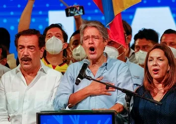 Son dakika: Ekvador'da devlet başkanlığı seçimini Guillermo Lasso kazandı