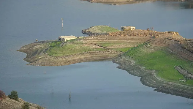 Mersin’de bulunan ve KKTC’ye su temin eden Alaköprü Barajı'nda su seviyesi düştü - 4