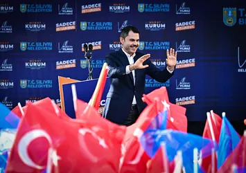 Hizmet ve eser siyaseti! Murat Kurum milletle el ele gönül gönüle: Endişe etmeyin 31 Mart gecesi bu şehrin gerçek hizmetkarları geliyor