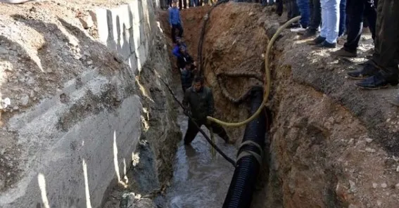 sirnakta-kanalizasyon-cukuruna-dusen-4-yasindaki-cocuk-hayatini-kaybetti-1638798233234.jpg Şırnak'ta kanalizasyon çukuruna düşen 4 yaşındaki çocuk hayatını kaybetti - 1