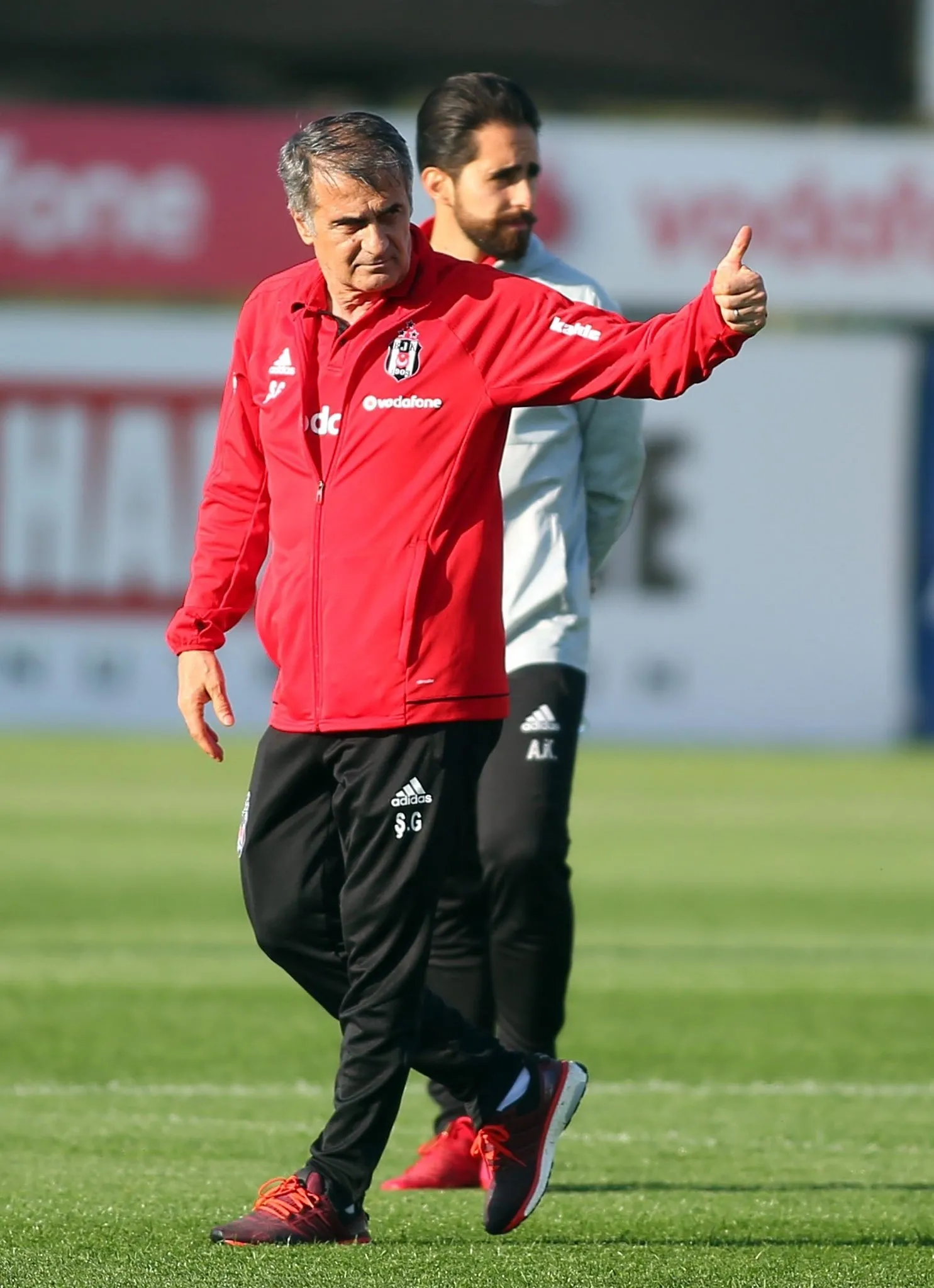 Beşiktaş, Trabzonspor'un golcü ismi Burak Yılmaz ile ...