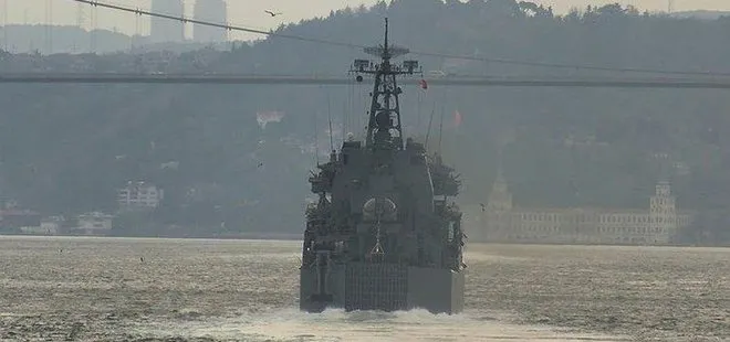 Rus savaş gemileri İstanbul Boğazı’ndan geçti!