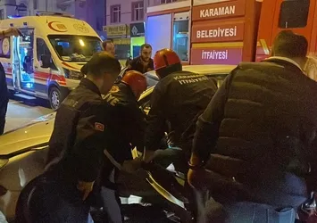 Karaman'da iki araç çarpıştı! Sürücü araçta sıkışınca itfaiye ekipleri kurtardı