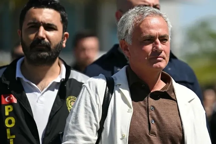 Fenerbahçe’de kadroya Türk tavsiyesi! Mourinho yönetime onayı verdi